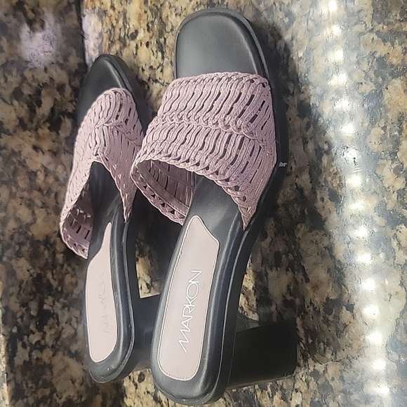 Heels - Picture 3 of 4